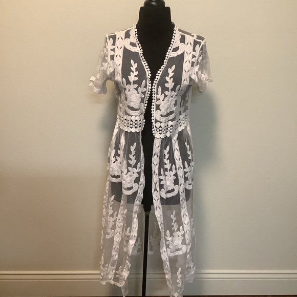 east 1946 Sweaters - East 1946 Women’s small floral boho crochet short sleeves swimsuit /cover‎ up